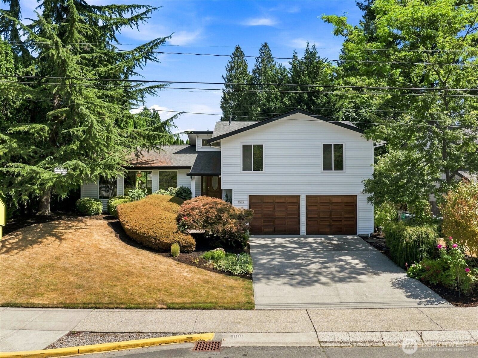 Property Photo:  6010  152nd Avenue NE  WA 98052 