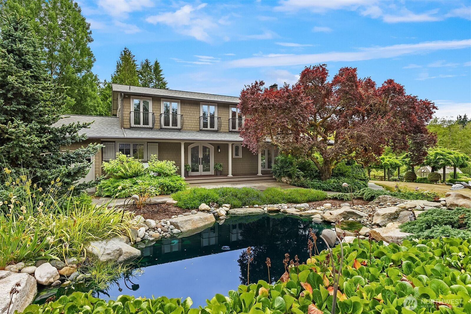 Property Photo: 7195 High School Road NE WA 98110