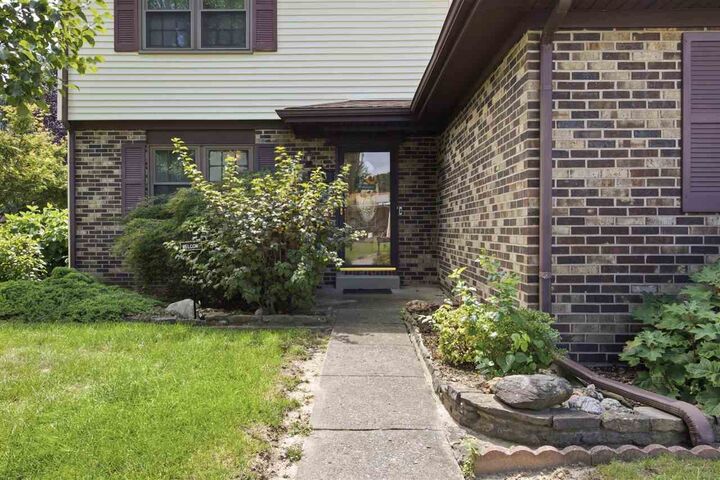 Property Photo:  213 Wilmore Drive  IN 47331 