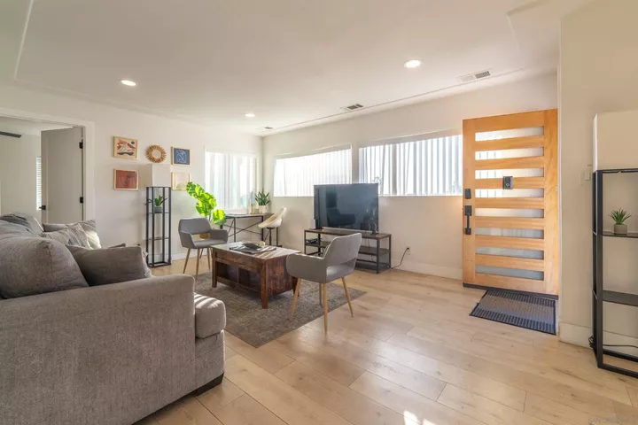 Property Photo: 5545 San Onofre Ter CA 92114