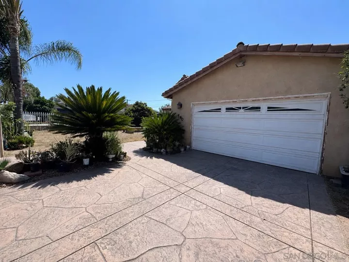 Property Photo: 540 Willet St CA 92020