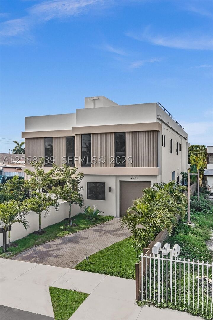 Property Photo:  2222 SW 14th St Right  FL 33145 