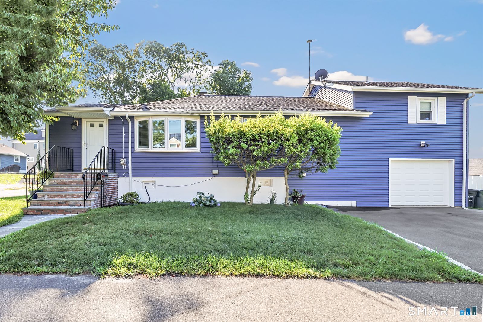 Property Photo: 7 Chester Street CT 06460