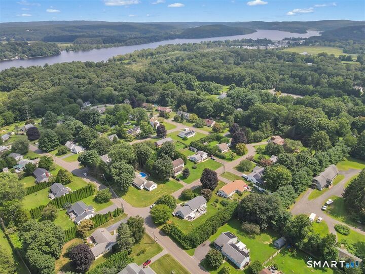 Property Photo:  11 Castle View Drive  CT 06412 