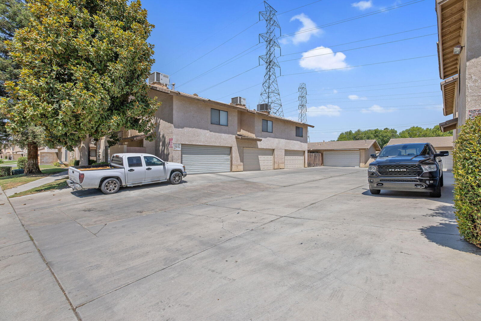 Property Photo: 8200 Laborough Drive CA 93311