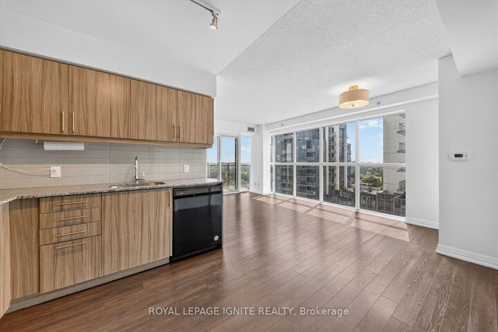 Property Photo: 30 Meadowglen Place 1110 ON M1G 0A6