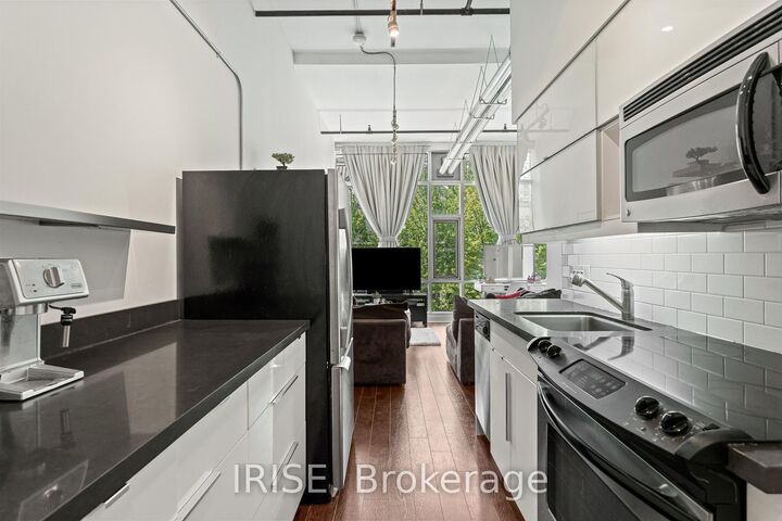 Property Photo:  477 Richmond Street W 305  ON M5V 3E7 