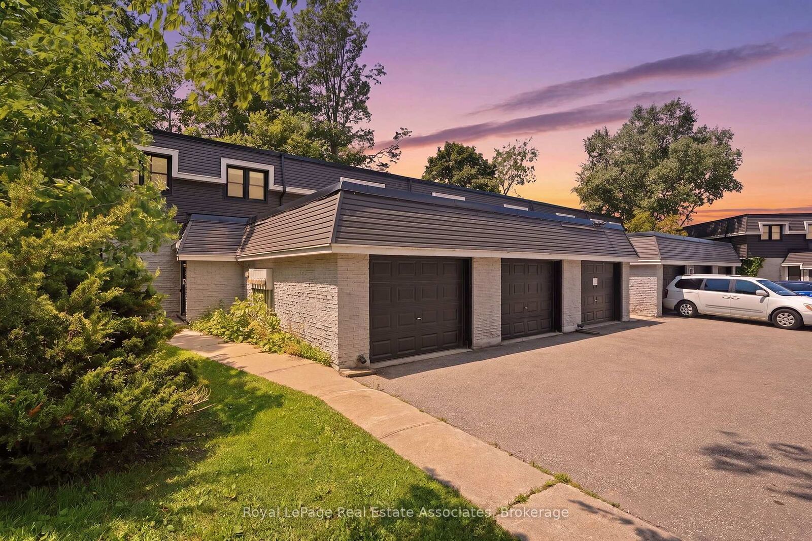 Property Photo: 509 Quiet Place 1 ON N2L 5L6