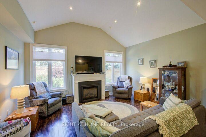 Property Photo:  51 Wally Drive  ON L9Z 0G5 