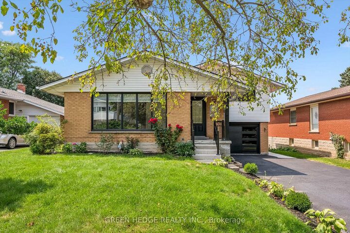 Property Photo: 385 Village Crescent ON N2M 4V2