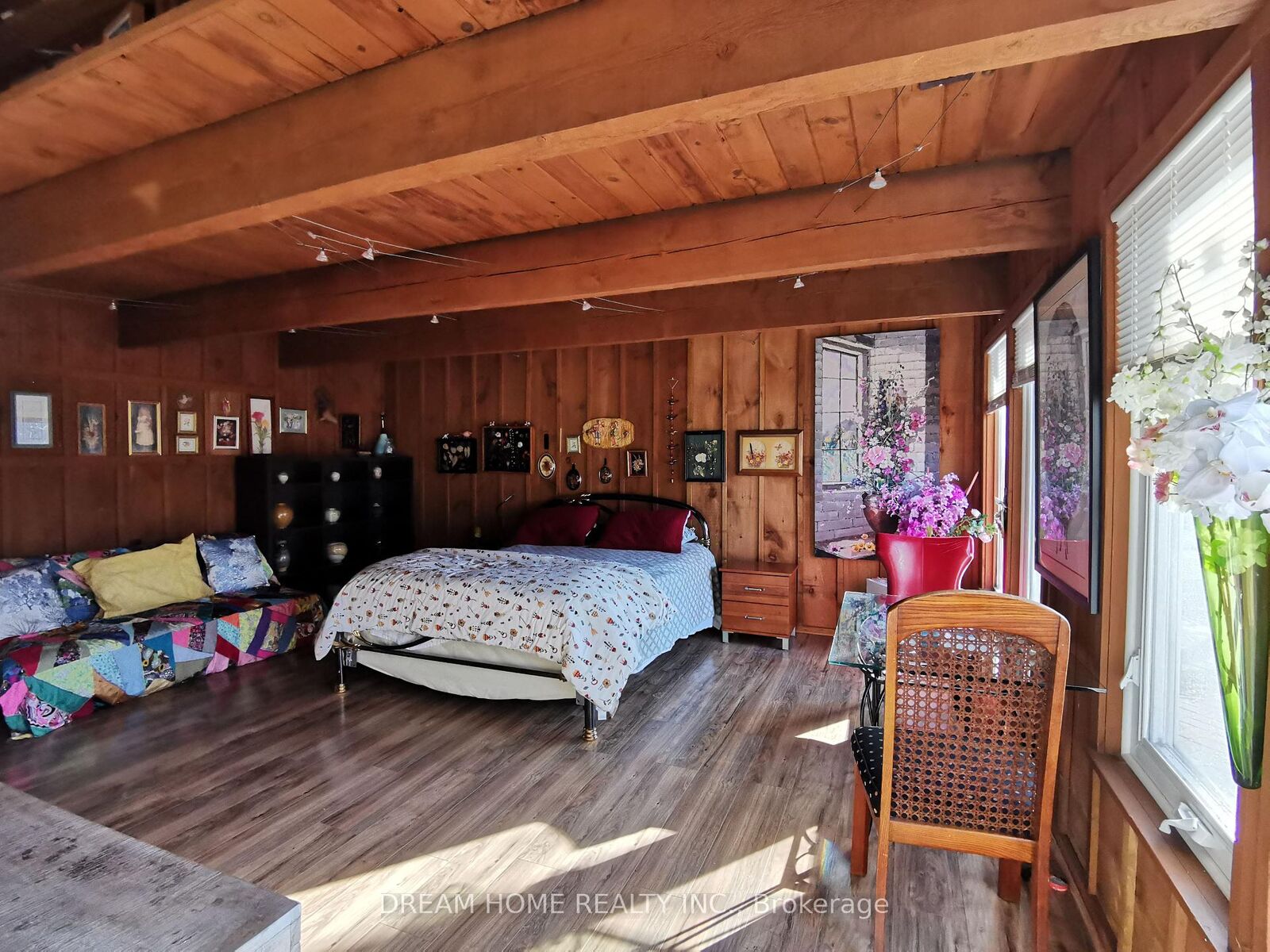 Property Photo:  850 Clarkson Road S Room C  ON L5J 2V3 