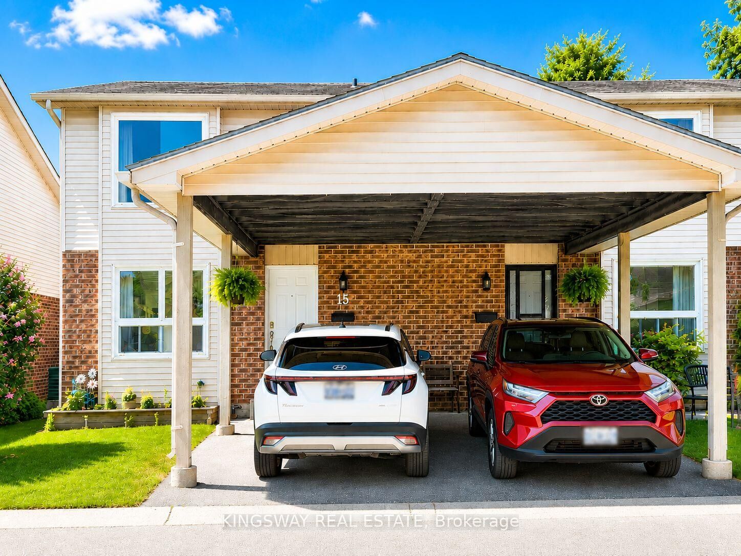 Property Photo:  450 Pond Mills Road #15  ON N5Z 4X2 