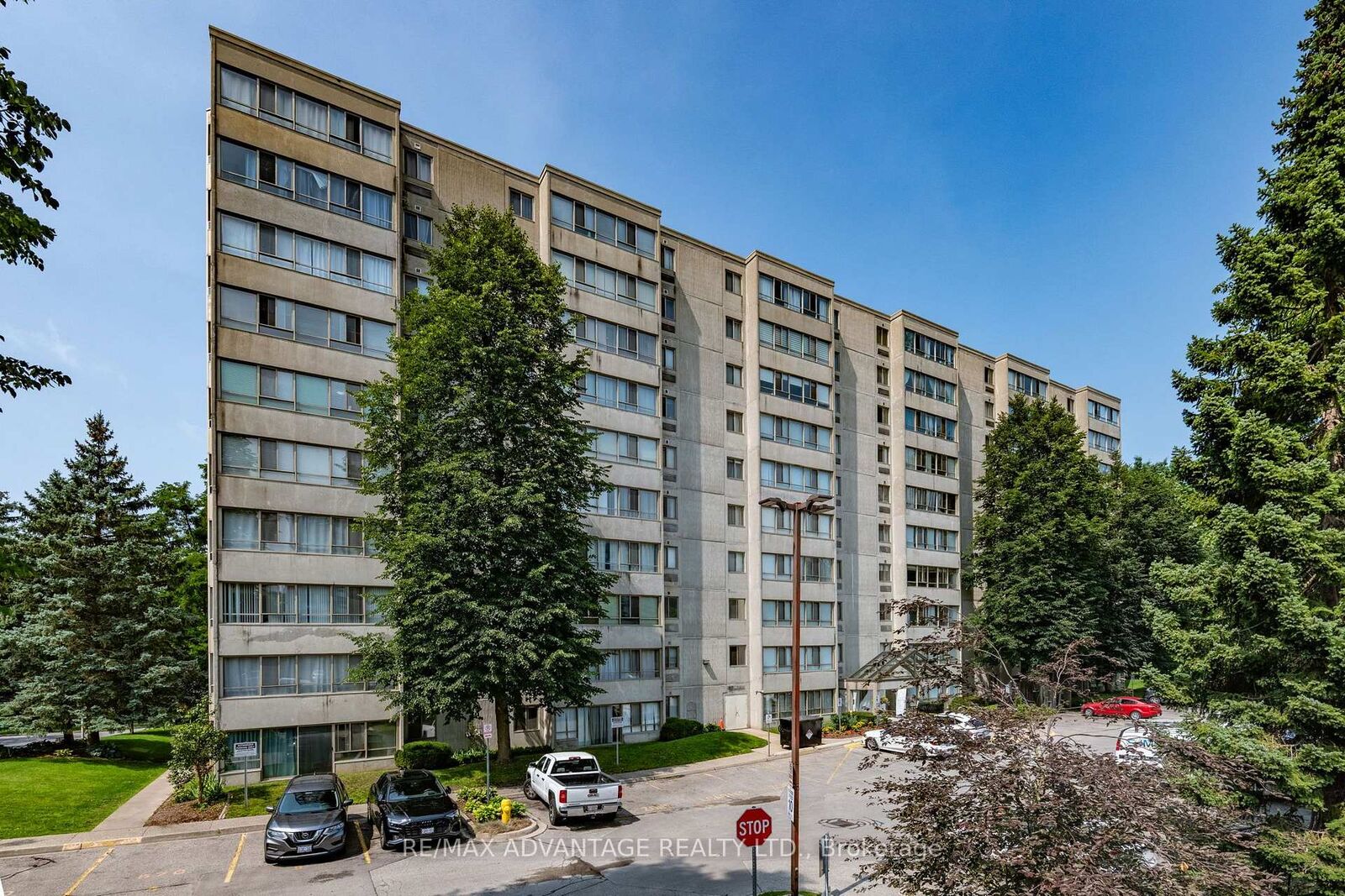 Property Photo:  570 Proudfoot Lane 708  ON N6H 4Z1 