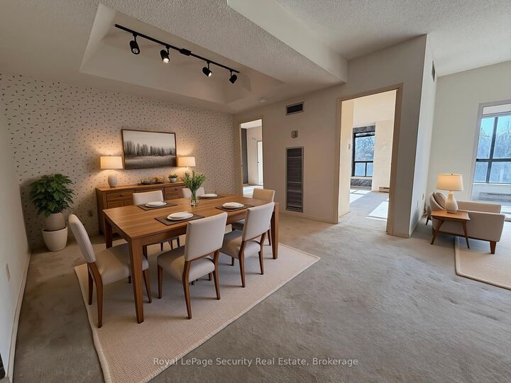 Property Photo:  20 Glebe Road W 10  ON M5P 1C9 