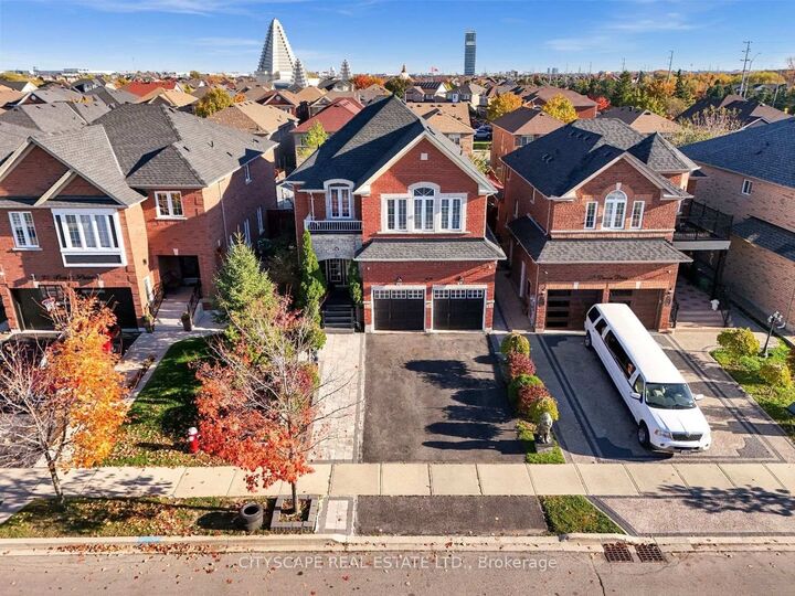 Property Photo: 37 Denim Drive ON L6P 2R3