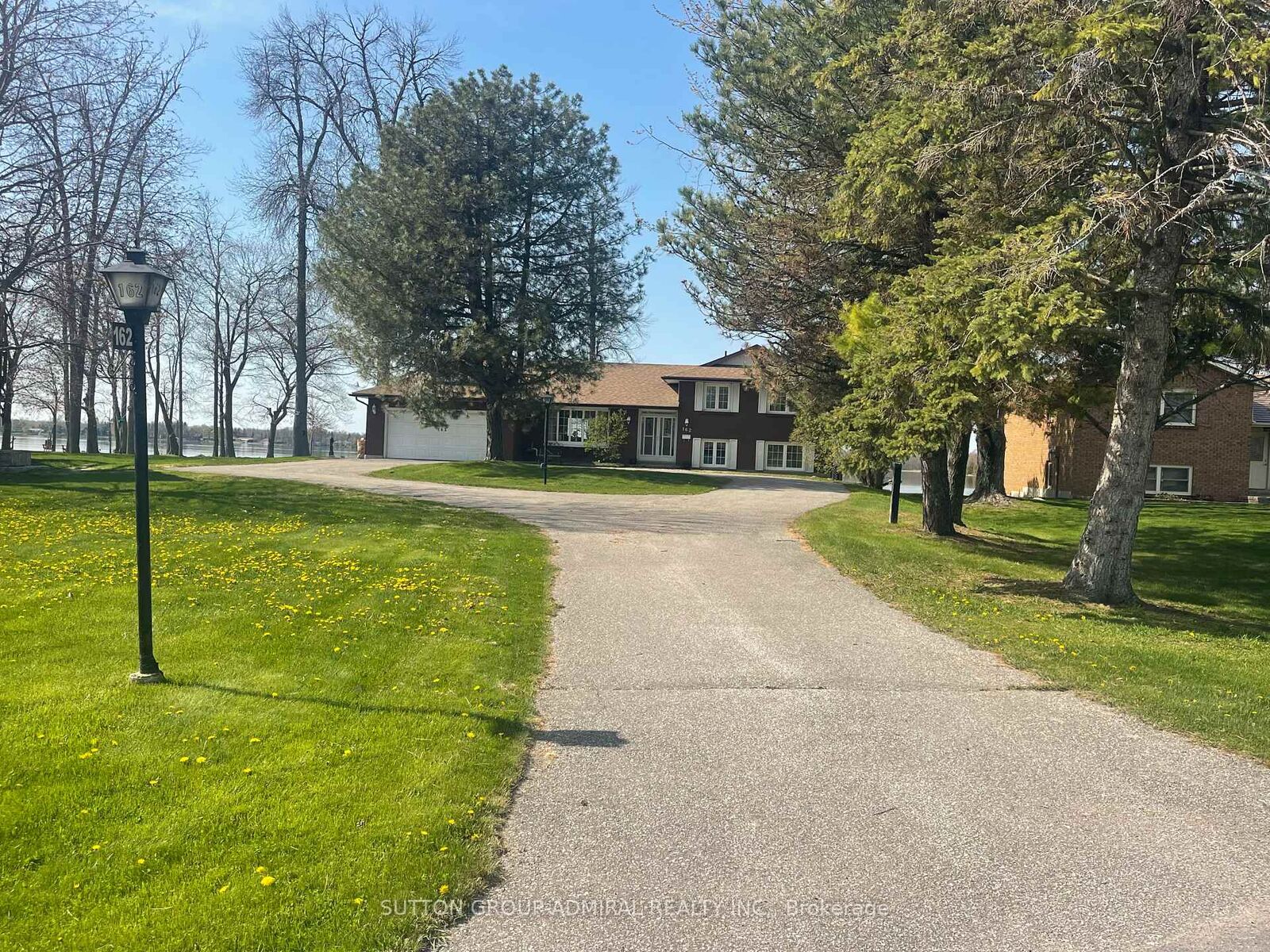 Property Photo:  162 Bayshore Drive  ON L3T 2N9 