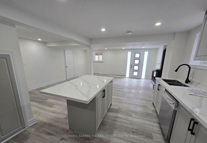 Property Photo:  95 Browning Trail Lower  ON L4N 6J4 