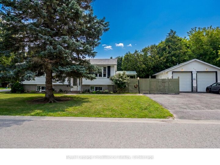Property Photo: 115 Nicholas Street ON K8V 6E8