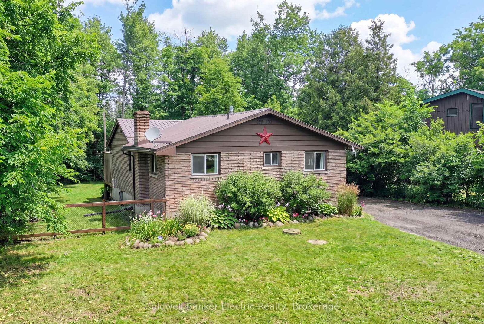 Property Photo:  30 Woods Avenue  ON K0L 2W0 