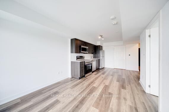 Property Photo:  1480 Bayly Street 901  ON L1W 0C2 