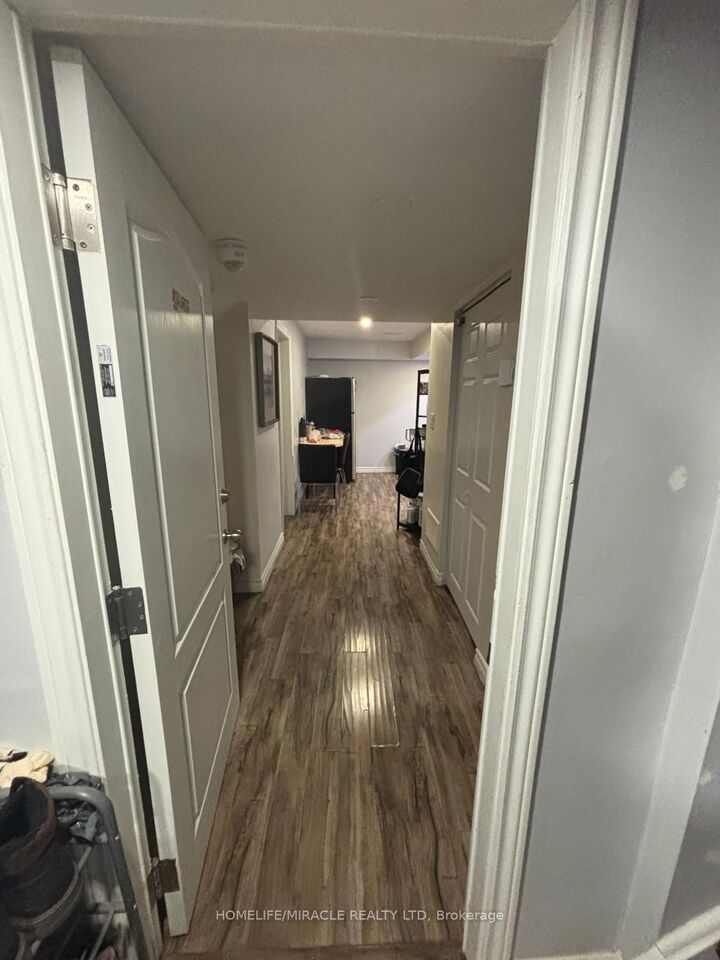 Property Photo:  16 Truro Circle  ON L7A 4E4 