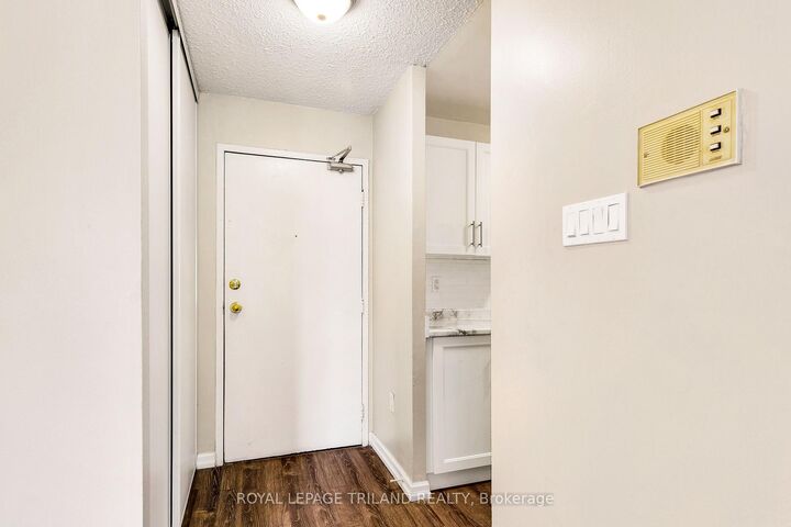 Property Photo:  1584 Ernest Avenue 107  ON N6E 1X9 