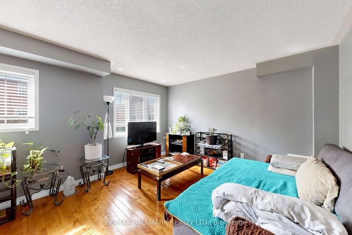 Property Photo: 14 Elphick Lane ON M9N 4A2
