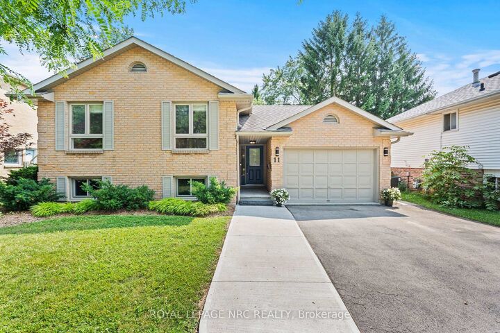 Property Photo: 11 Village Court ON L3C 6K4