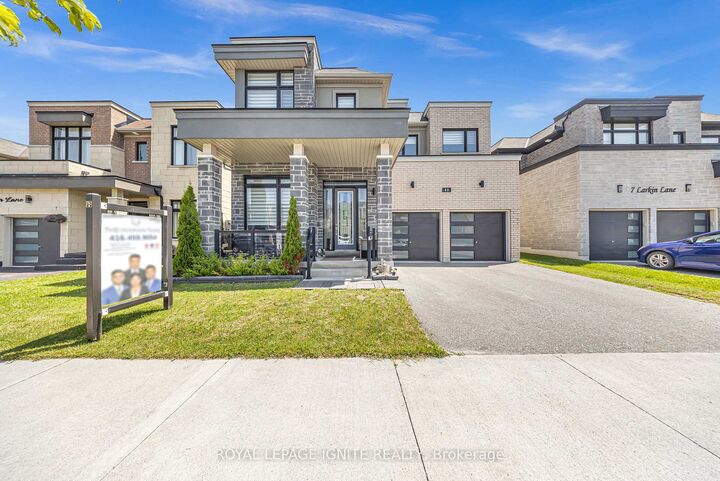 Property Photo:  11 Larkin Lane  ON L1C 4A7 