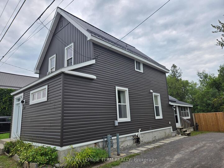 Property Photo: 287 Water Street ON K0A 1A0