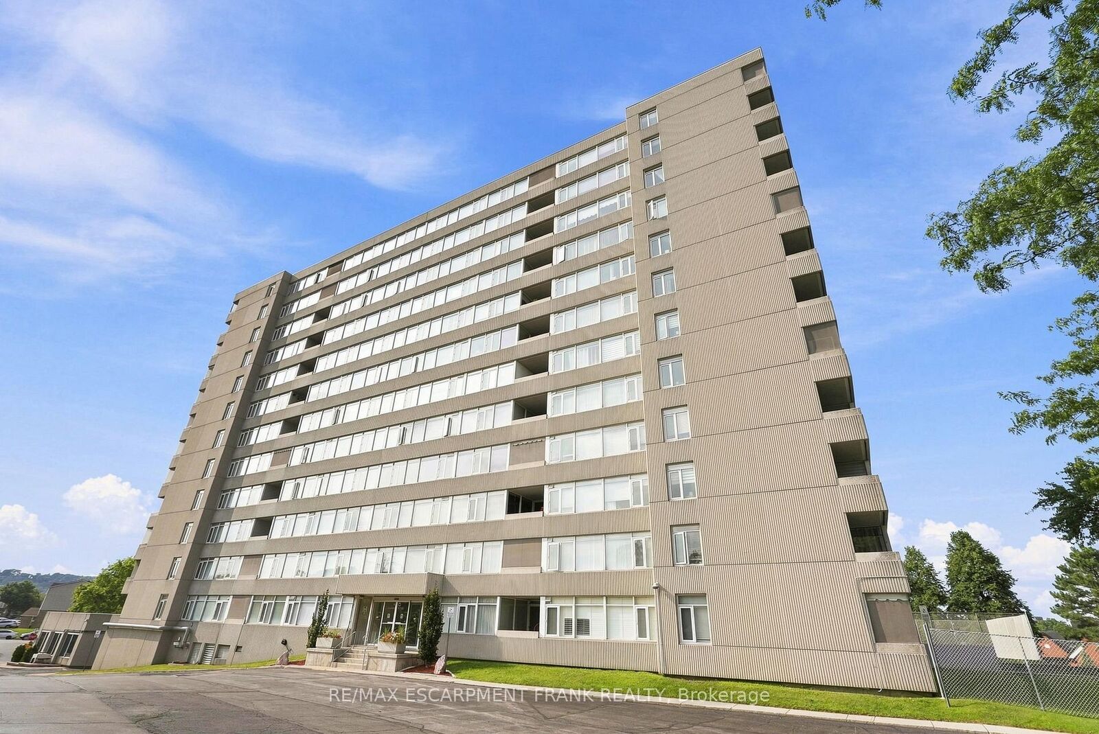 Photo de la propriété:  40 Harrisford Street 904  ON L8K 6N1 