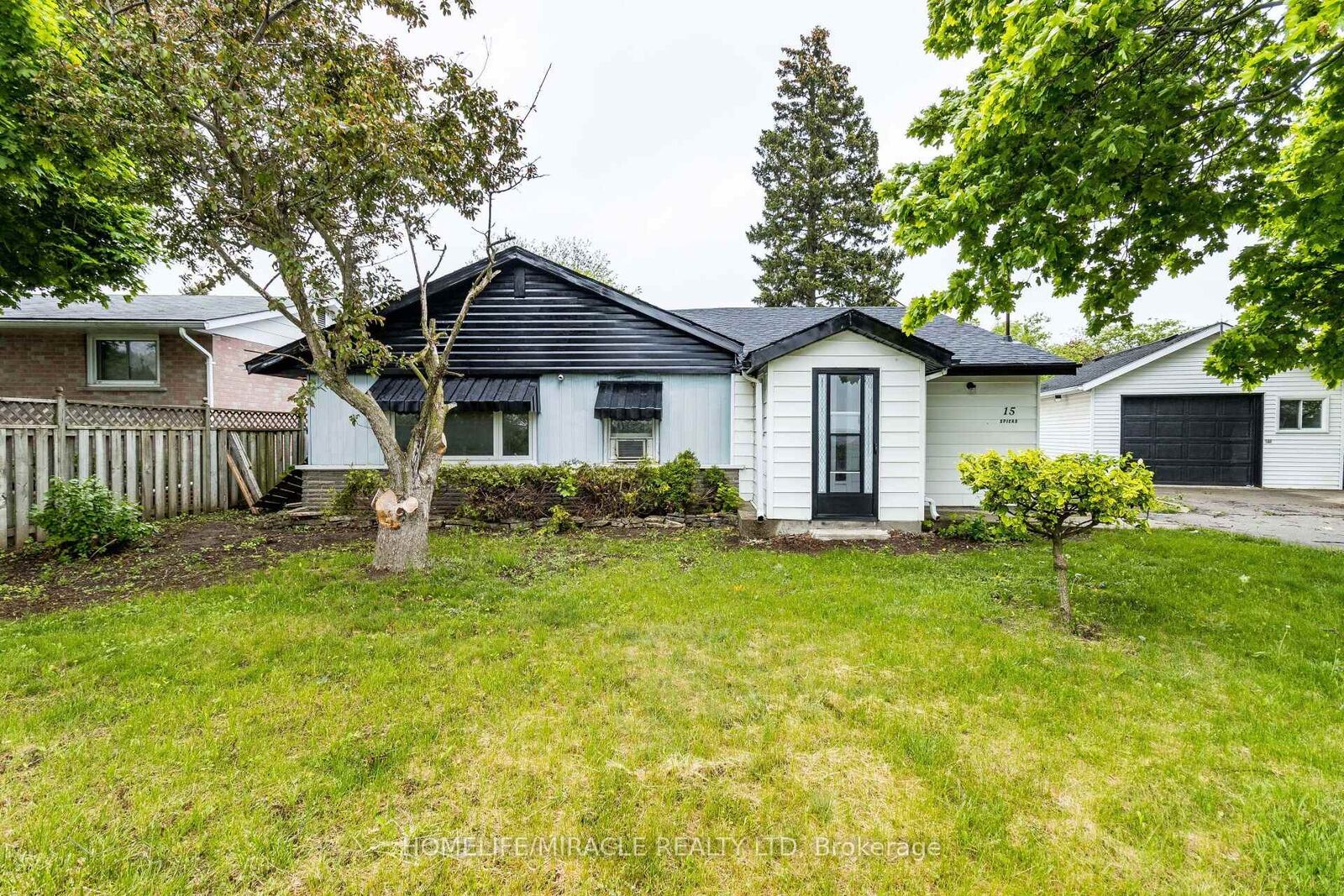 Property Photo:  15 Spiers Crescent  ON N1R 3A9 