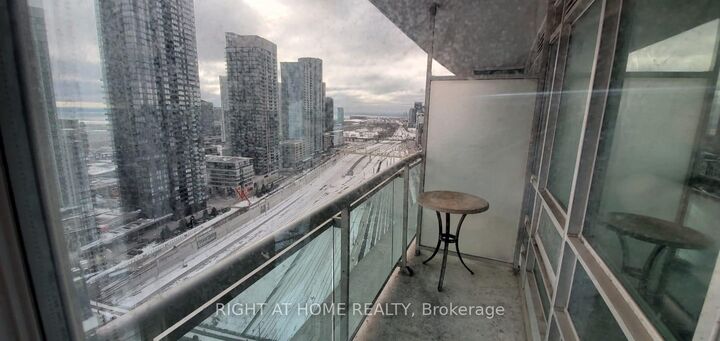 Property Photo:  397 Front Street W 2801  ON M5V 3S1 