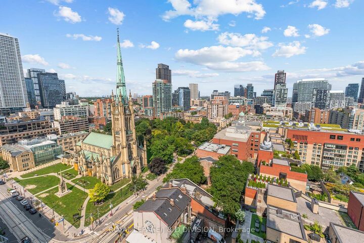 Property Photo: 60 Colborne Street 1702 ON M5E 0B7