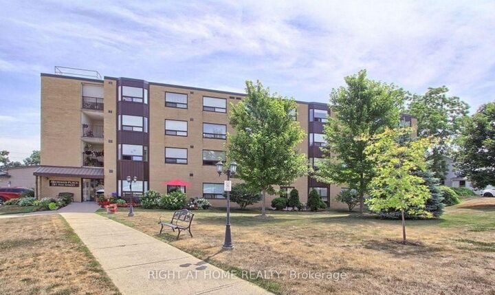 41 Ash Street 402 — photo 1