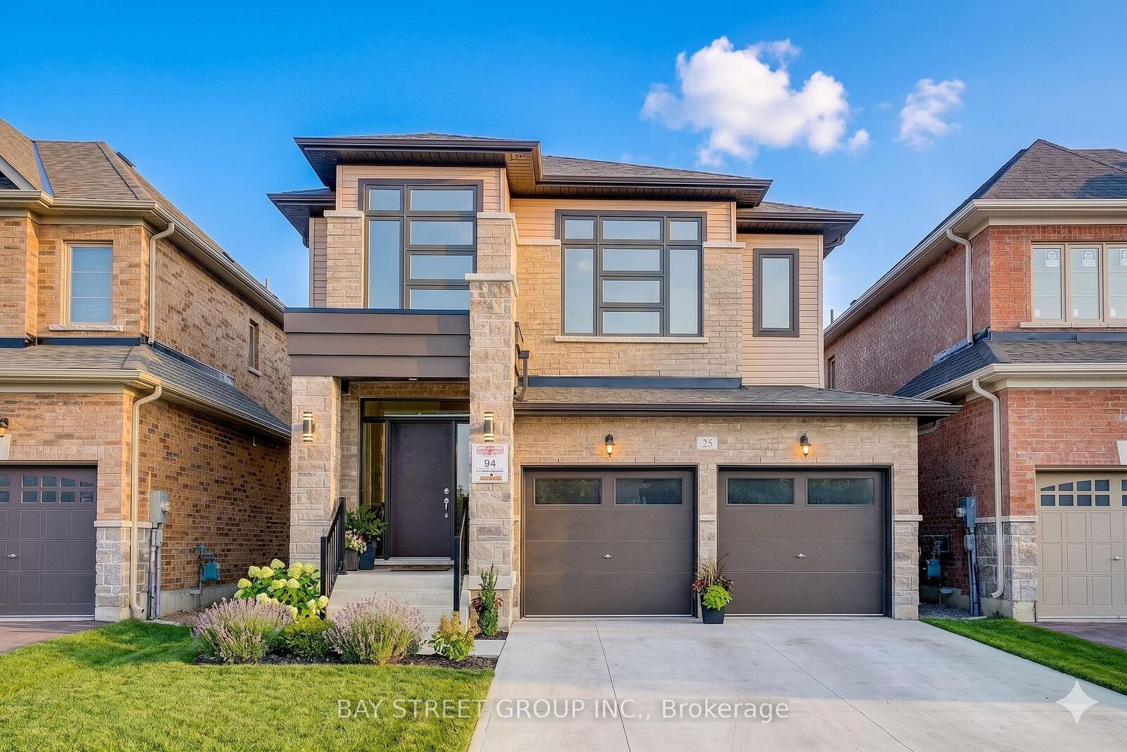 Property Photo:  25 Garrett Styles Drive  ON L4P 0J1 