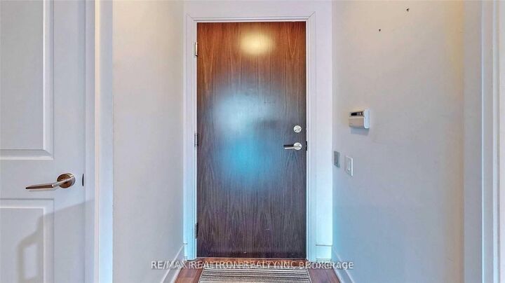 Property Photo:  7608 Yonge Street 403  ON L4J 0J5 