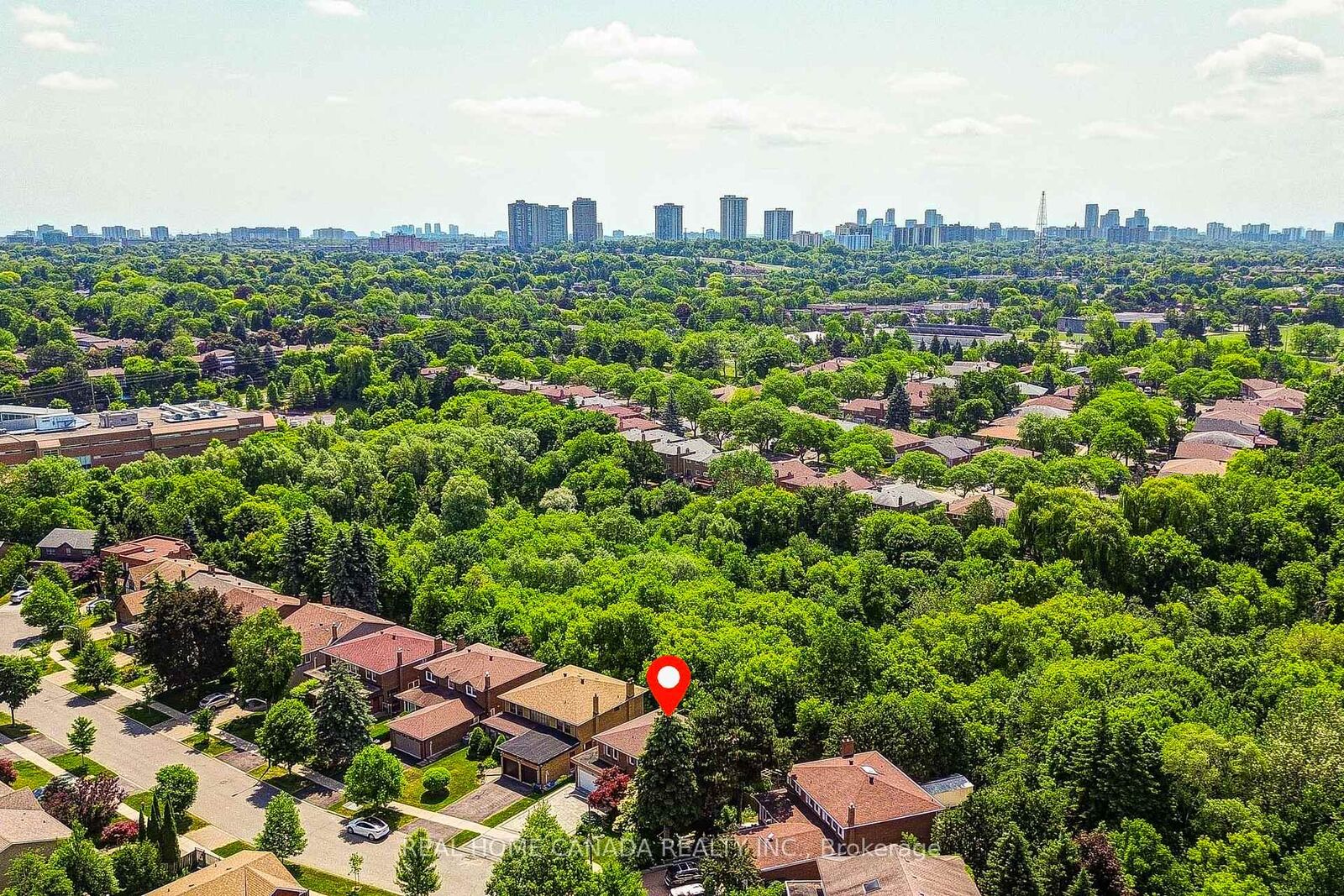 Property Photo:  20 Saddletree Drive  ON M2H 3L3 