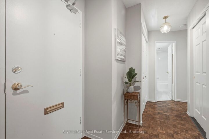 Property Photo:  15 Towering Heights Boulevard 102  ON L2T 3G7 