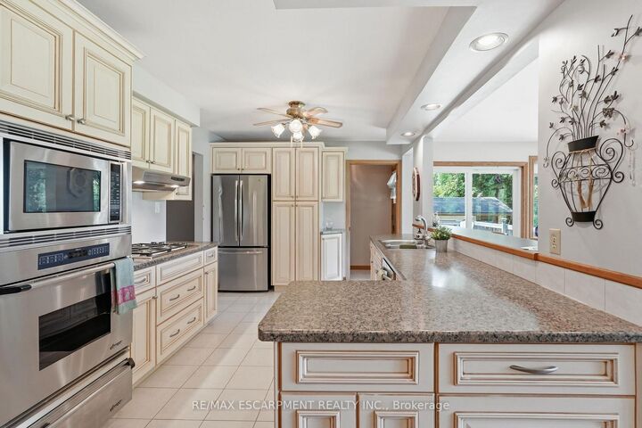 Property Photo: 610 Miles Road ON L0R 1P0
