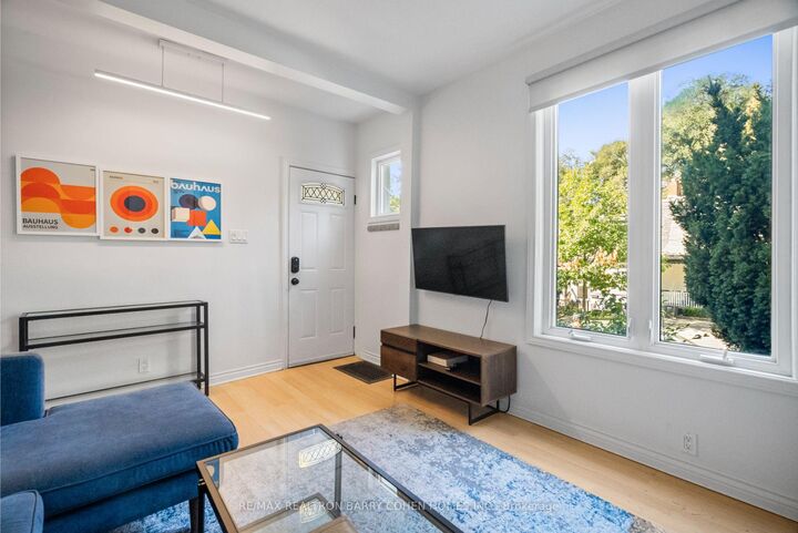 Property Photo:  371 Howland Avenue Main  ON M5R 3C1 