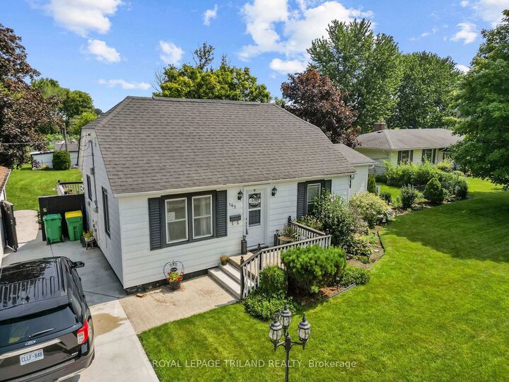 Property Photo:  165 Victoria Street  ON N0L 1M0 