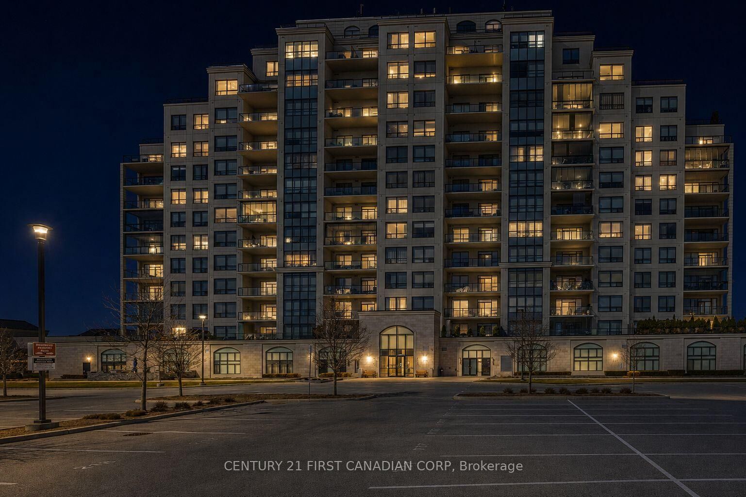 Property Photo:  240 Village Walk Boulevard  ON N6G 0P6 