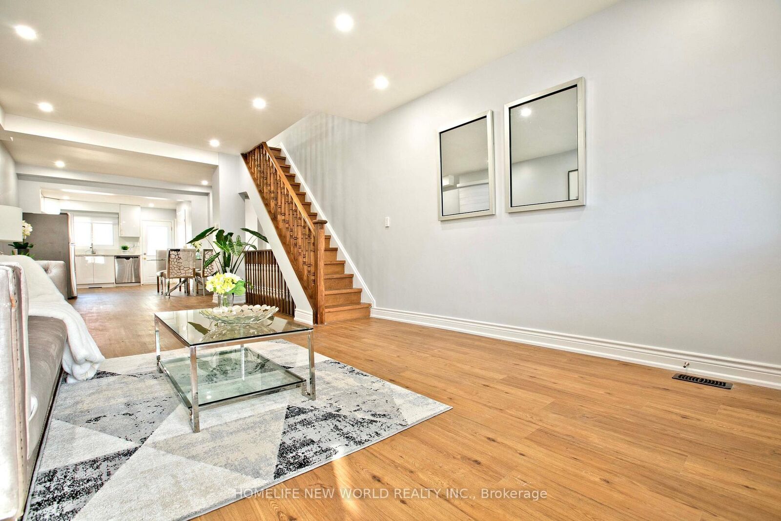 Property Photo:  19 Britannia Avenue  ON M6N 3T6 