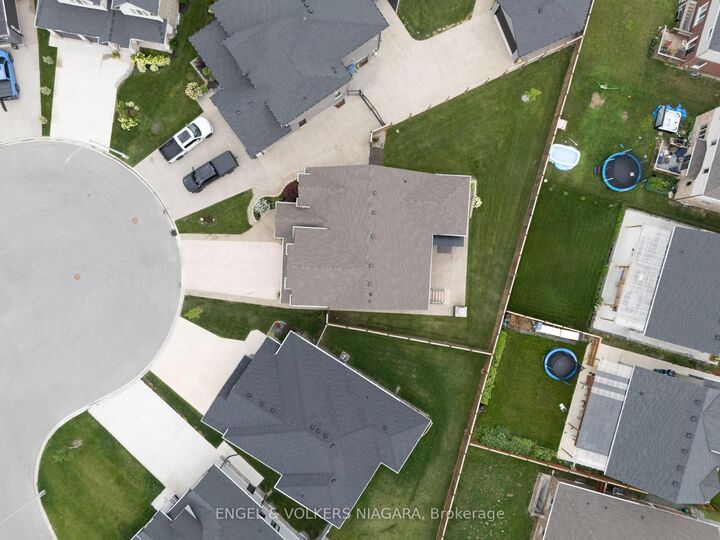 Property Photo: 5 Delicious Court ON L2V 0J8