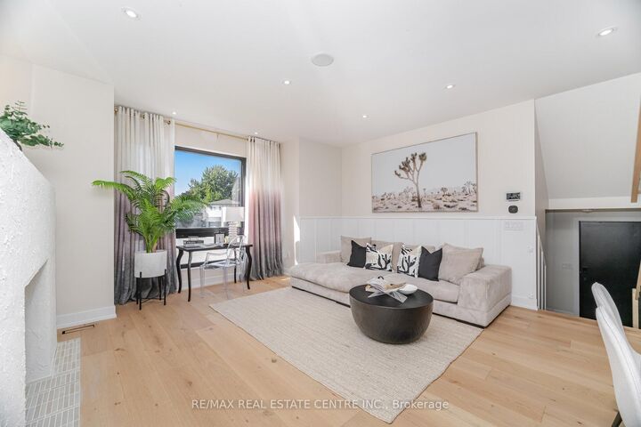 Property Photo: 772 Banting Court ON L9T 3M5