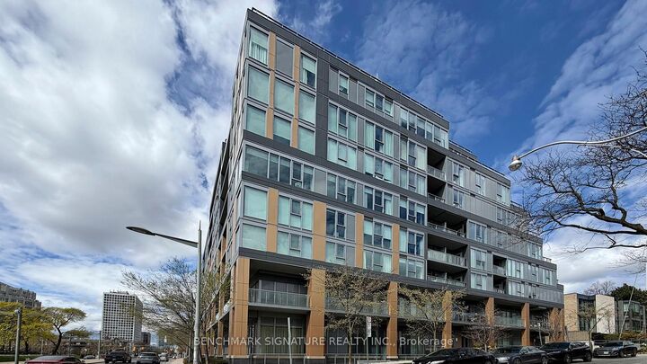 Property Photo: 6 Parkwood Avenue Th106 ON M4V 0A3