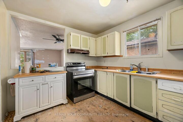 Property Photo: 566 Highland Crescent ON L0K 1A0