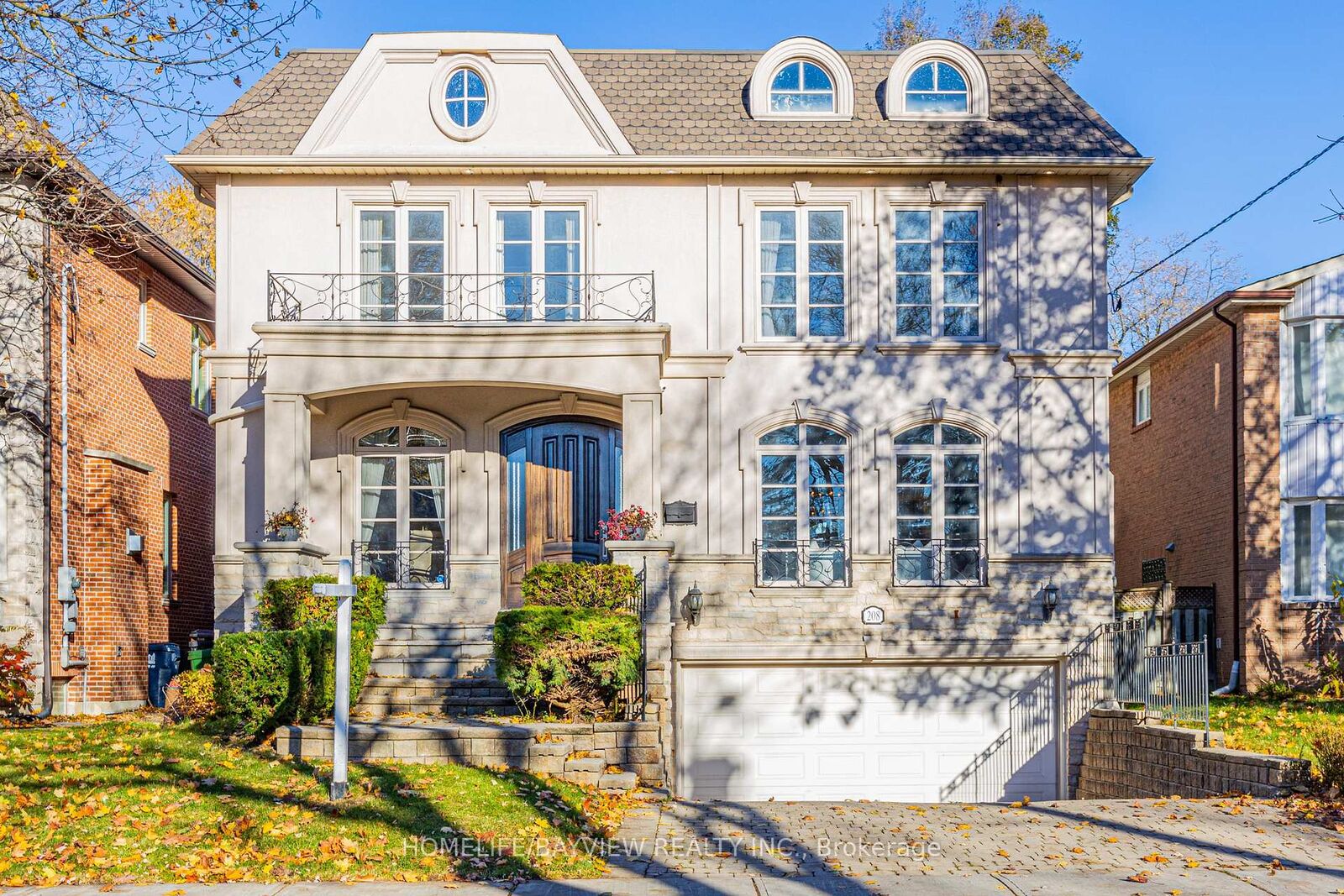 Property Photo: 208 Holmes Avenue ON M2N 4N1