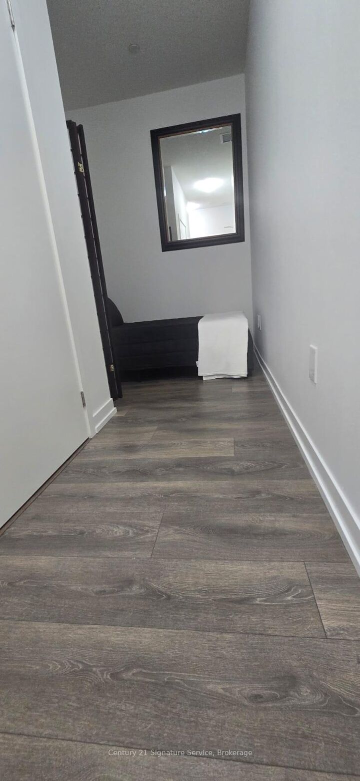 Photo de la propriété: 2520 Eglinton Avenue W 307 ON L5M 0Y2